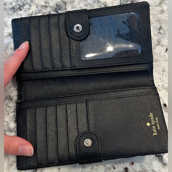 Kate Spade Bifold Wallet - Picture 3 of 4